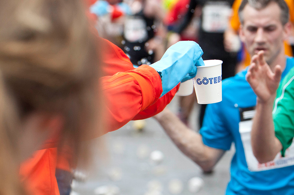 4 000 fina funktionärer